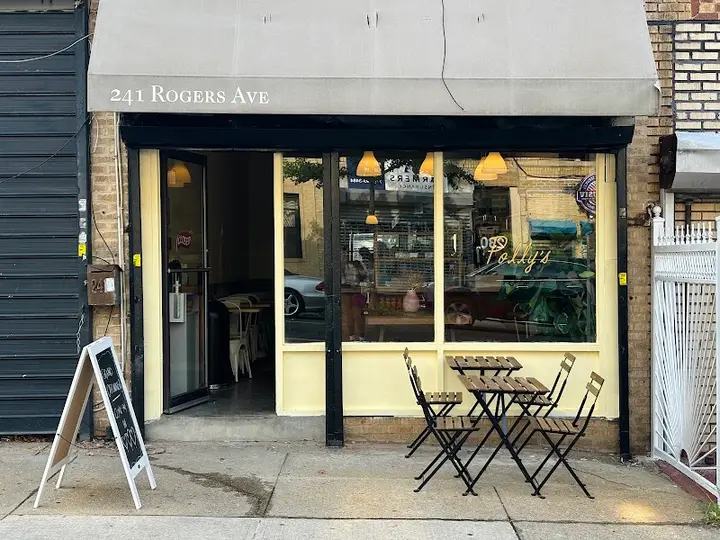 Polly's Cafe coffee shop in Brooklyn
