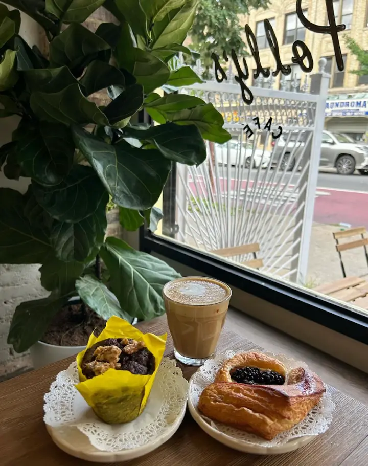 Polly's Cafe interior
