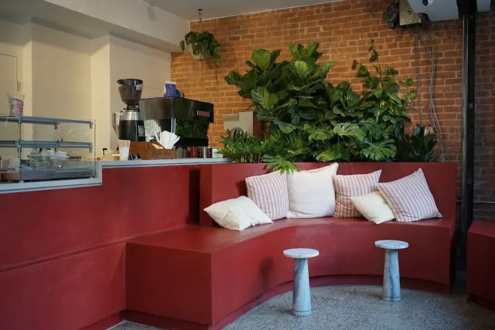 Laundry & Latte coffee shop in Brooklyn
