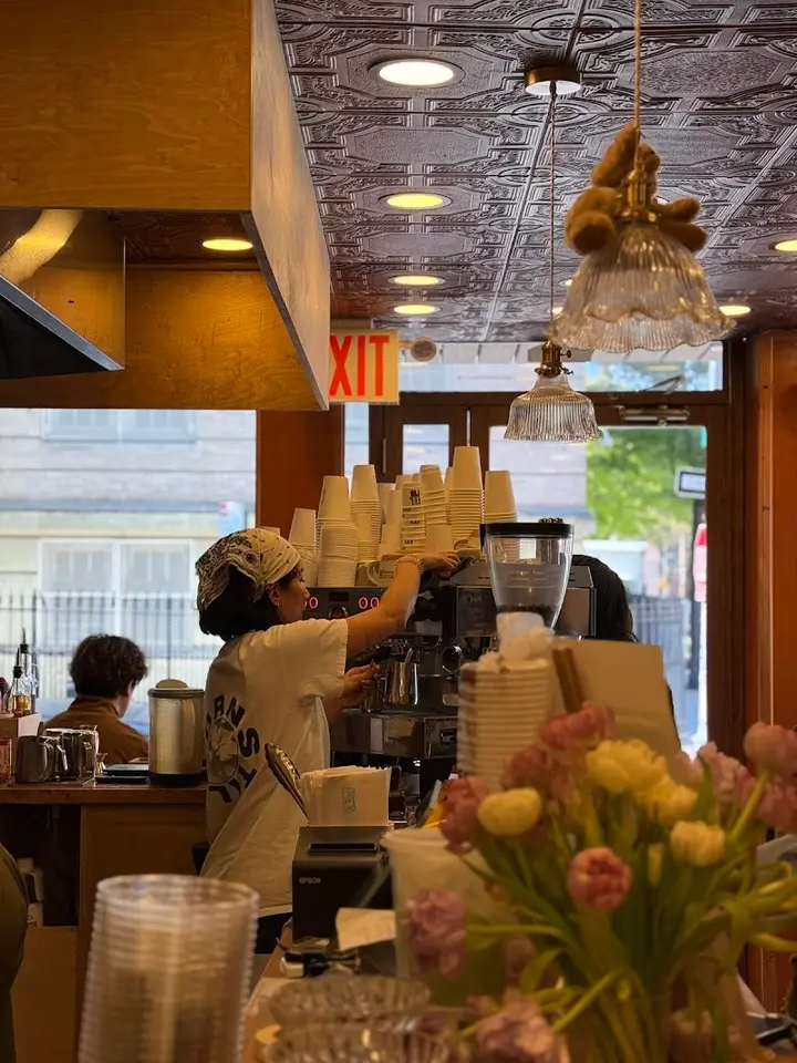 Blue Brown Cafe interior