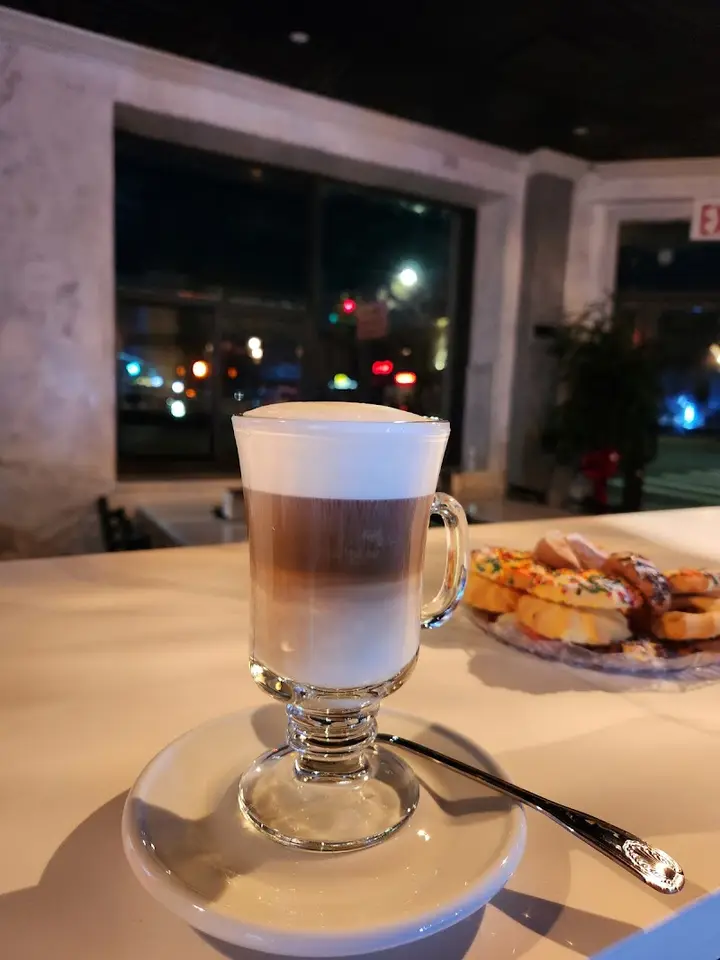 CAFFE CORRETTO interior