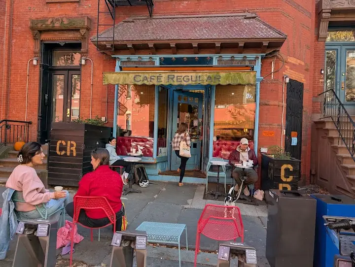 Cafe Regular detail