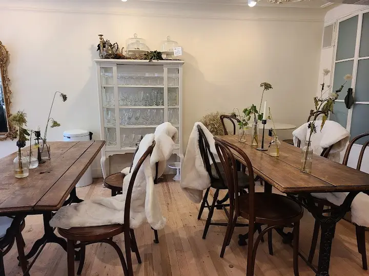 L'Appartement 4F coffee shop in Brooklyn