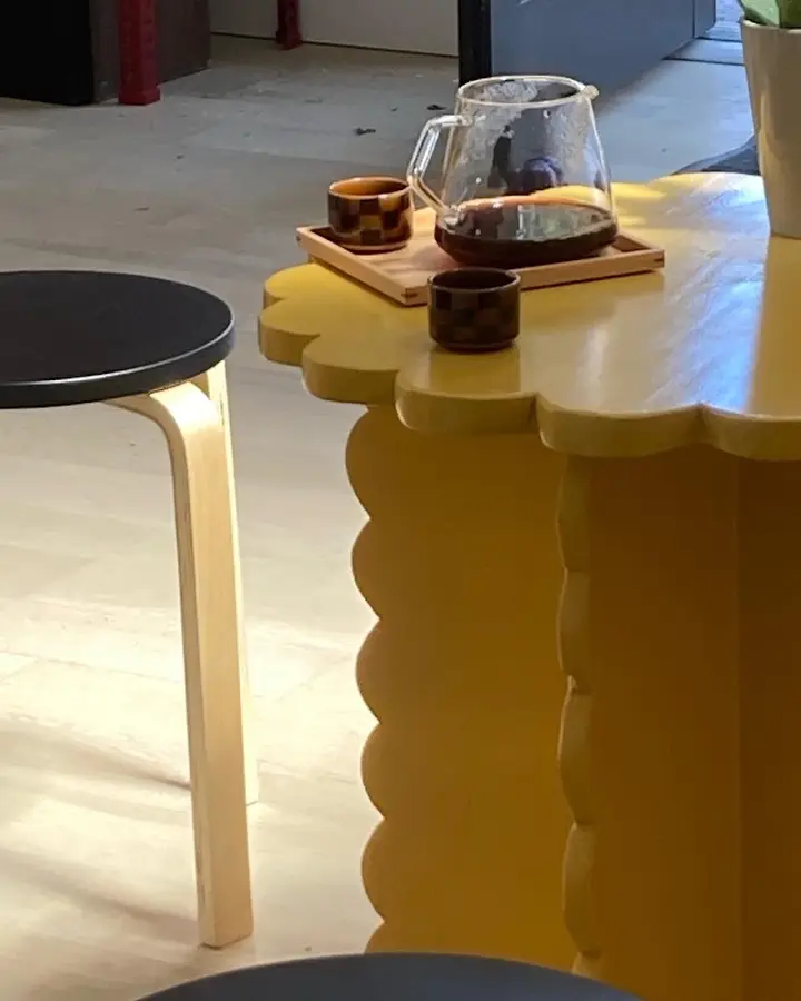 Loveless Coffees interior
