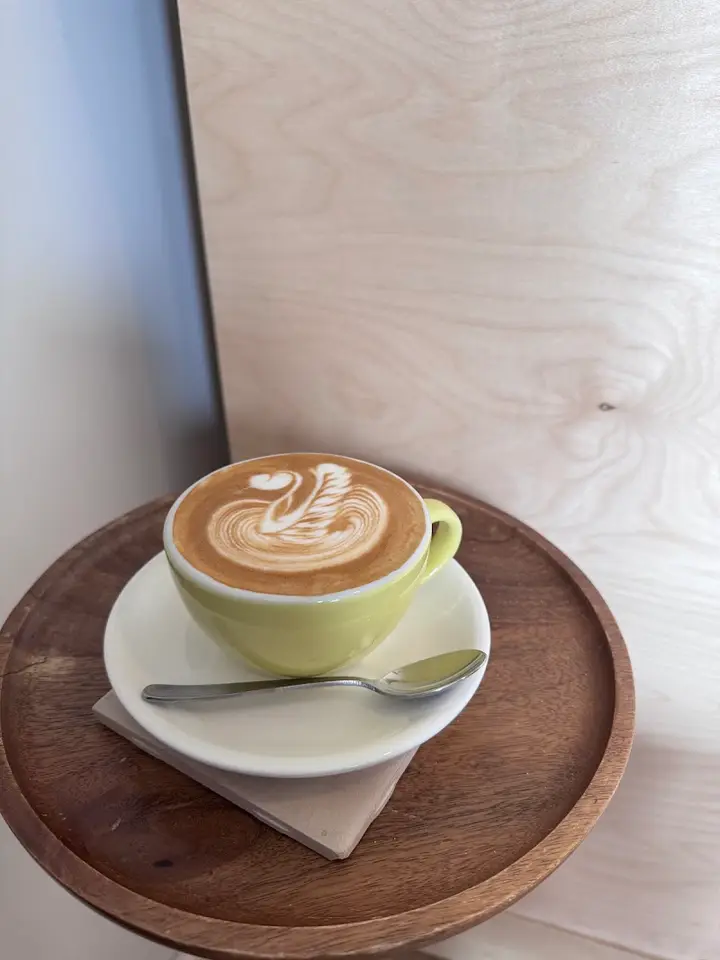 Sole Cafe interior