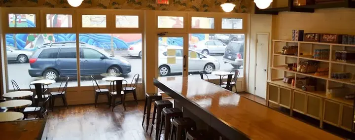 Lincoln Station coffee shop in Brooklyn