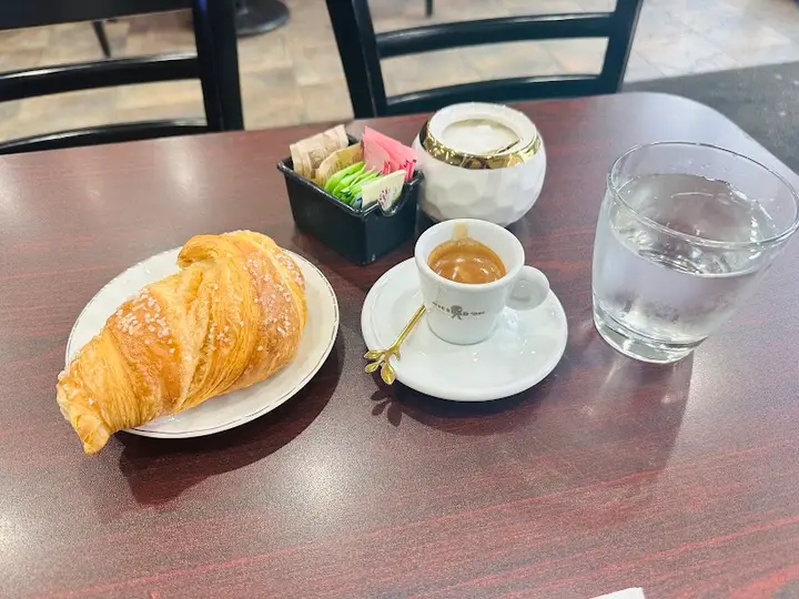 Caffe Sette Bello interior