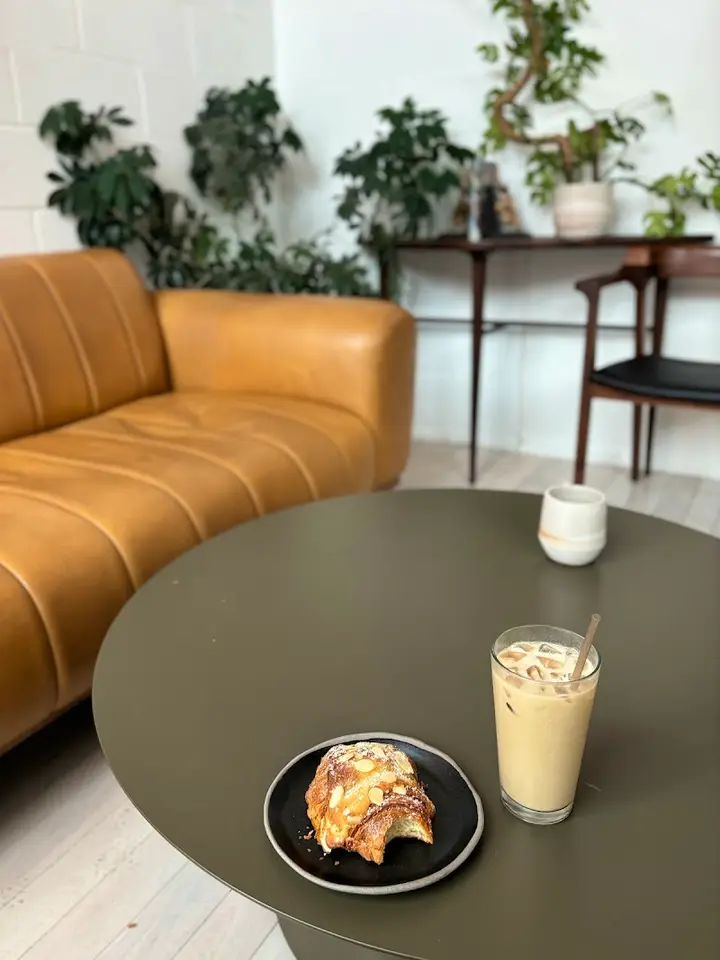 Burly Coffee interior